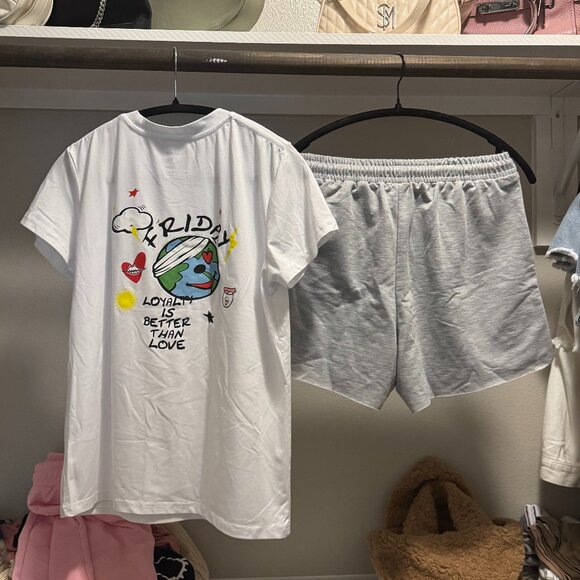 T-Shirt Short Set - Picture 2 of 2